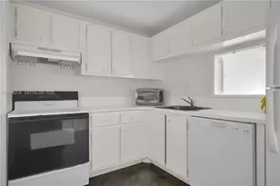 9001 SW 77th Ave, Miami, FL 33156 - Photo 3