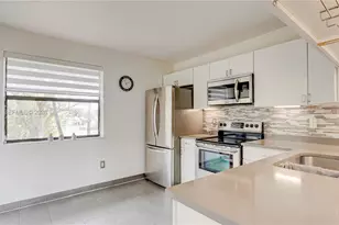 905 N Franklin Ave, Homestead, FL 33034 - Photo 7