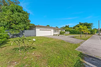 195 NW 115th St, Miami, FL 33168 - Photo 23