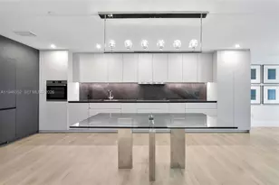 2950 NE 188th St, Aventura, FL 33180 - Photo 9