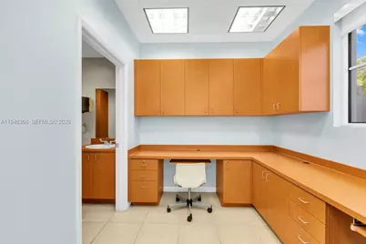 20770 W Dixie Hwy De Hwy, Miami, FL 33180 - Photo 29