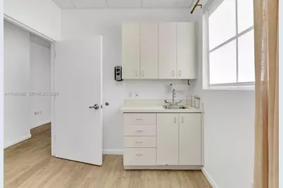 20770 W Dixie Hwy De Hwy, Miami, FL 33180 - Photo 19