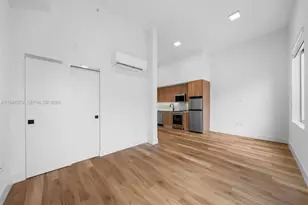 650 SW 1st St, Miami, FL 33130 - Photo 5