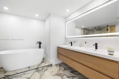 485 Brickell Ave #1804, Miami, FL 33131 - Photo 19