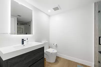 485 Brickell Ave #1804, Miami, FL 33131 - Photo 25