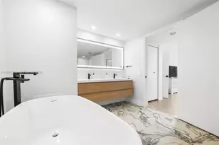 485 Brickell Ave, Miami, FL 33131 - Photo 21