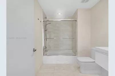 17301 Biscayne Blvd #2301, North Miami Beach, FL 33160 - Photo 55