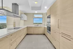 17301 Biscayne Blvd, North Miami Beach, FL 33160 - Photo 19