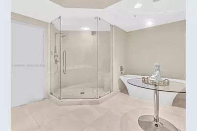 17301 Biscayne Blvd #2301, North Miami Beach, FL 33160 - Photo 51