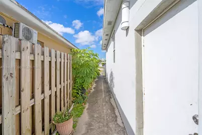 421 Florida Blvd, Miami, FL 33144 - Photo 25