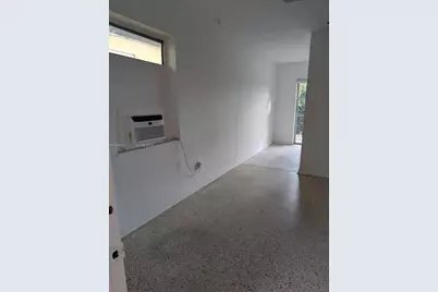 1461 SW 5th St #4, Miami, FL 33135 - Photo 11