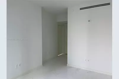 300 Biscayne Boulevard Way #1006E, Miami, FL 33131 - Photo 11