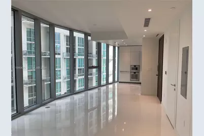 300 Biscayne Boulevard Way #1006E, Miami, FL 33131 - Photo 5