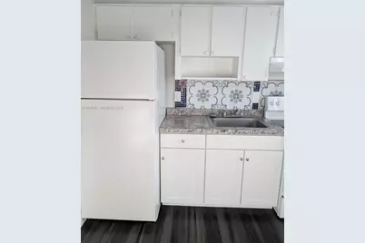 1461 SW 5th St #5, Miami, FL 33135 - Photo 5