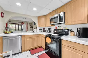 9050 NW 28th St, Coral Springs, FL 33065 - Photo 7