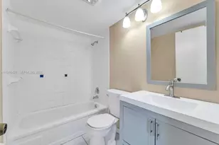 9050 NW 28th St, Coral Springs, FL 33065 - Photo 11