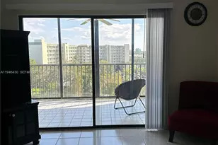 2240 N Cypress Bend Dr, Pompano Beach, FL 33069 - Photo 35