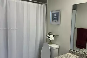 2240 N Cypress Bend Dr, Pompano Beach, FL 33069 - Photo 31