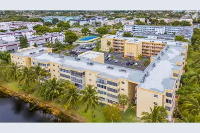 3990 NW 42nd Ave #403, Lauderdale Lakes, FL 33319 - Photo 19