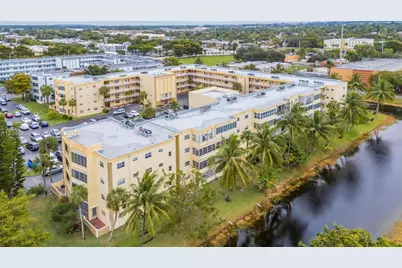 3990 NW 42nd Ave #403, Lauderdale Lakes, FL 33319 - Photo 23