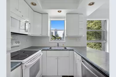 201 178th Dr #307, Sunny Isles Beach, FL 33160 - Photo 15