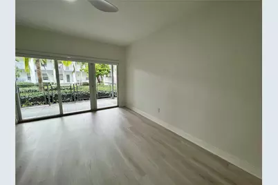 946 Bay Dr #4, Miami Beach, FL 33141 - Photo 13