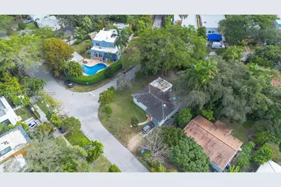 2500 Overbrook St, Miami, FL 33133 - Photo 7