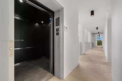 650 SW 1st St #405, Miami, FL 33130 - Photo 11