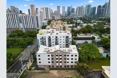 650 SW 1st St #304, Miami, FL 33130 - Photo 23