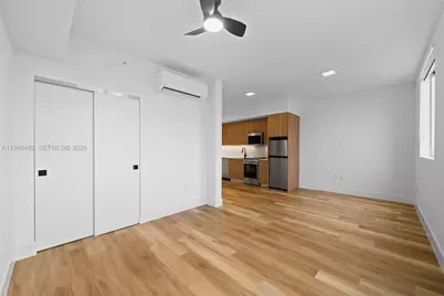 650 SW 1st St #304, Miami, FL 33130 - Photo 17