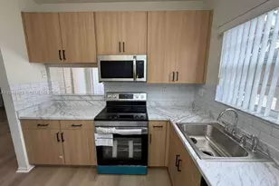 1791 NW 96th Terrace, Pembroke Pines, FL 33024 - Photo 7