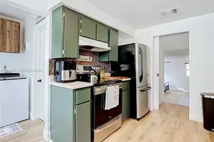 133 10th St, Holly Hill, FL 32117 - Photo 7