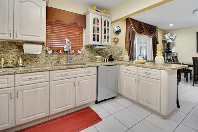 42 NW 132nd Pl, Miami, FL 33182 - Photo 15