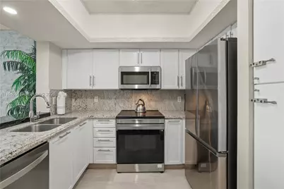 17375 Collins Ave #2101, Sunny Isles Beach, FL 33160 - Photo 5