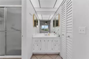 9721 Sunrise Lakes Blvd, Sunrise, FL 33322 - Photo 9