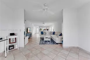 9721 Sunrise Lakes Blvd, Sunrise, FL 33322 - Photo 9