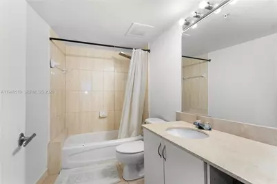 1750 N Bayshore Dr #1415, Miami, FL 33132 - Photo 7