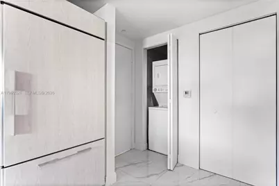 45 SW 9th St #1209, Miami, FL 33130 - Photo 11