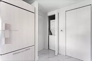 45 SW 9th St, Miami, FL 33130 - Photo 11