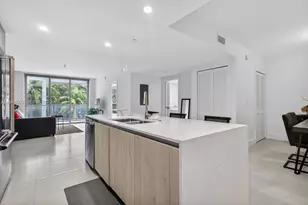 13800 Highland Dr, North Miami Beach, FL 33181 - Photo 7