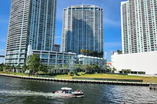90 SW 3rd St, Miami, FL 33130 - Photo 3