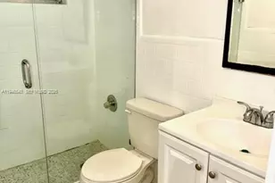 945 Meridian Ave, Miami Beach, FL 33139 - Photo 9