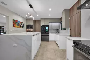 11905 NE 6th Ave, Biscayne Park, FL 33161 - Photo 13