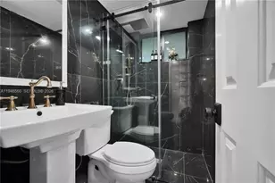 11905 NE 6th Ave, Biscayne Park, FL 33161 - Photo 31