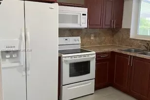 1170 NW 90th St, Miami, FL 33150 - Photo 7