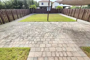 10032 NW 87th Terrace, Doral, FL 33178 - Photo 15