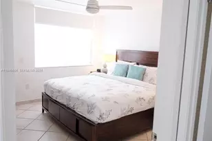 19701 E Country Club Dr, Aventura, FL 33180 - Photo 29