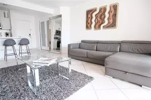 19701 E Country Club Dr, Aventura, FL 33180 - Photo 9