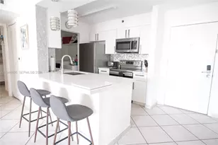 19701 E Country Club Dr, Aventura, FL 33180 - Photo 13