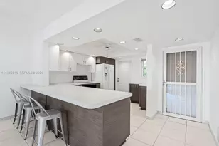 3121 NE 51st St, Fort Lauderdale, FL 33308 - Photo 5